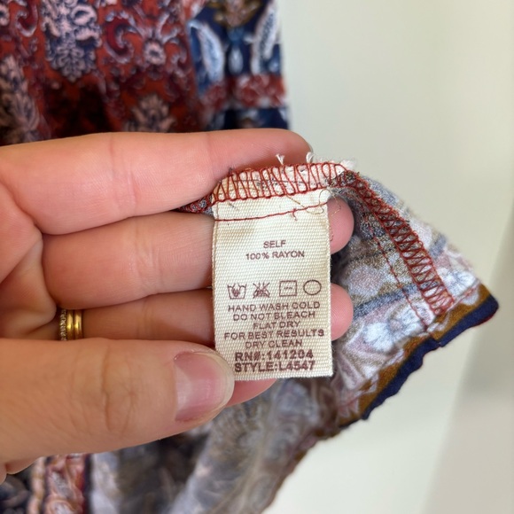 hem &‎ thread NWT Boho Short dress Long Sleeve Flowy Rayon - Picture 5 of 9